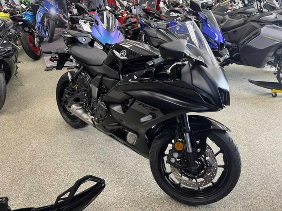 2025 Yamaha YZF-R7