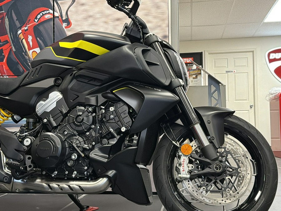 2026 Ducati Diavel V4