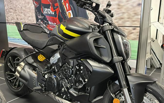 2026 Ducati Diavel V4