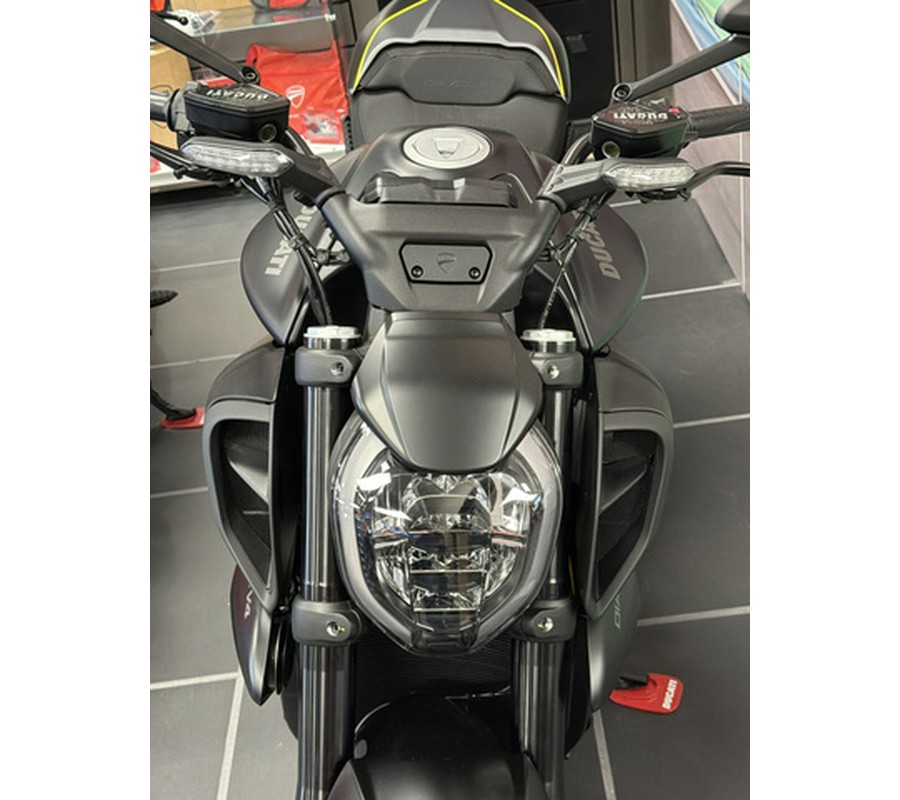 2026 Ducati Diavel V4