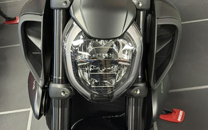 2026 Ducati Diavel V4