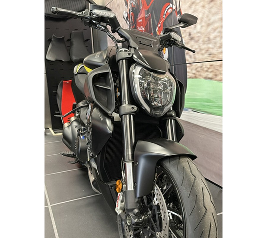 2026 Ducati Diavel V4