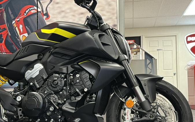 2026 Ducati Diavel V4