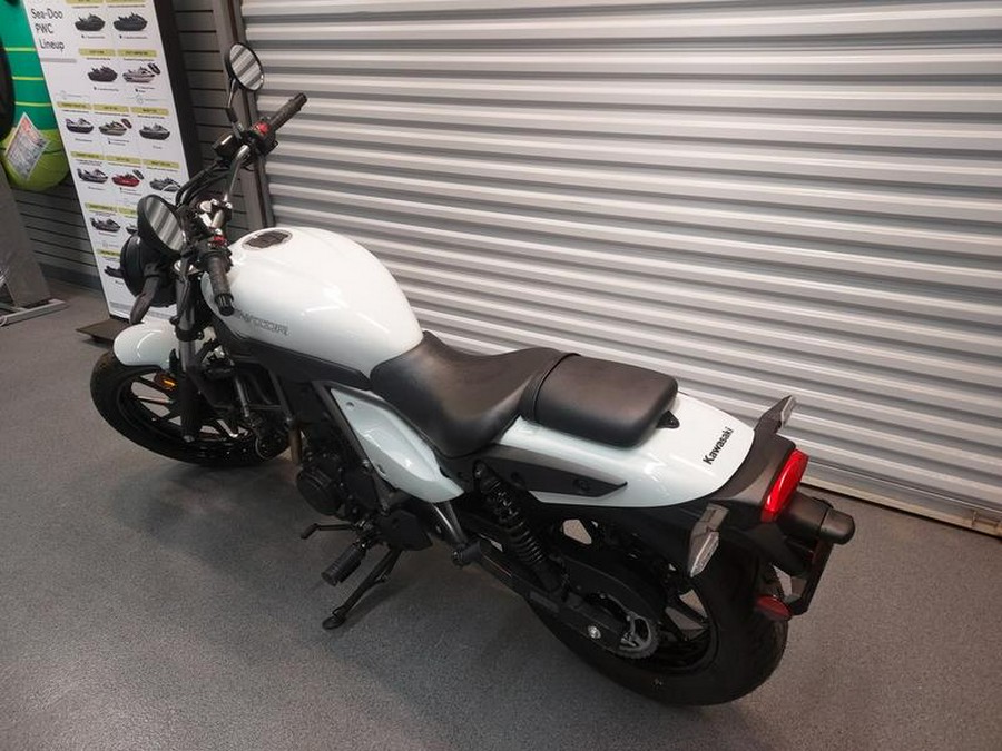 2024 Kawasaki Eliminator® Pearl Robotic White