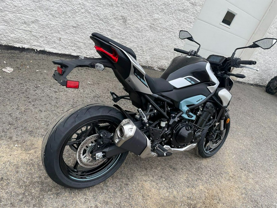 2025 Kawasaki Z900 ABS