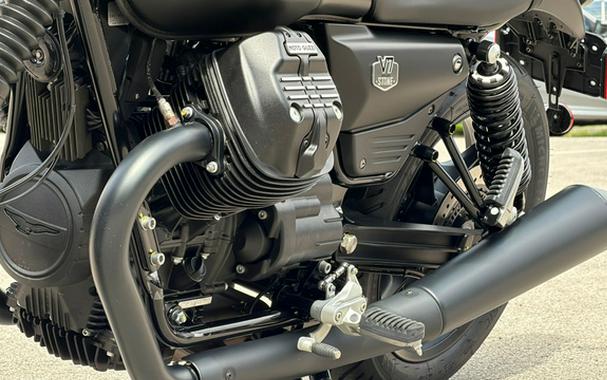 2026 Moto Guzzi V7 Stone