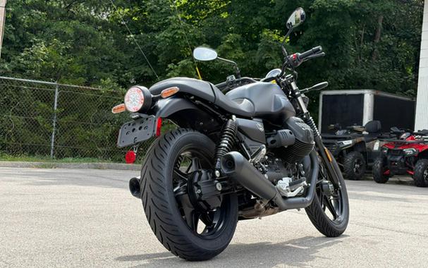 2026 Moto Guzzi V7 Stone