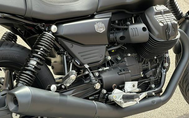 2026 Moto Guzzi V7 Stone