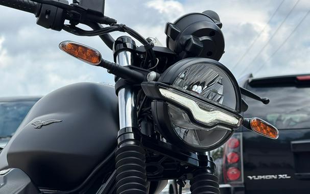 2026 Moto Guzzi V7 Stone