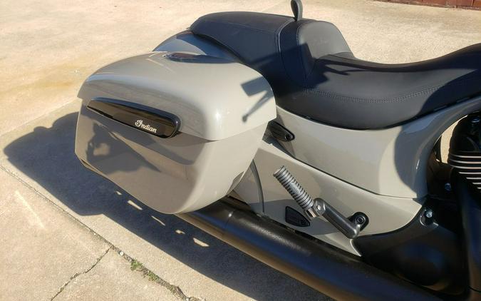 2023 Indian Motorcycle® Springfield® Dark Horse® Quartz Gray