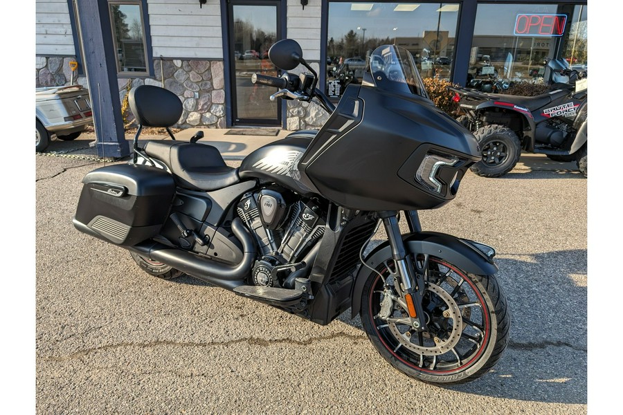 2021 Indian Motorcycle Indian Challenger Dark Horse