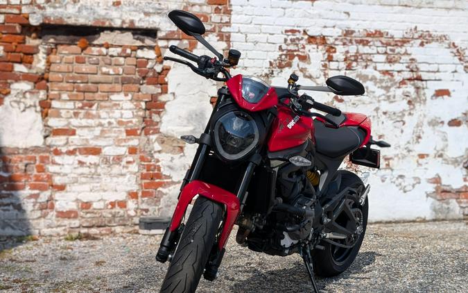 2026 Ducati MONSTER PLUS