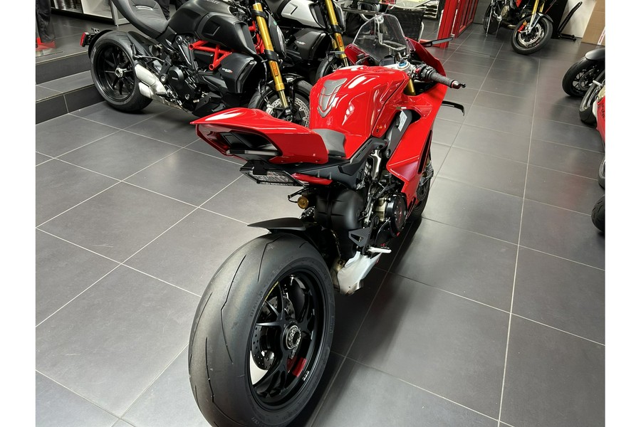 2022 Ducati Panigale V4 S