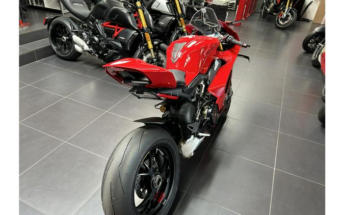 2022 Ducati Panigale V4 S