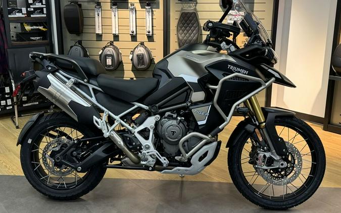 2024 Triumph Tiger 1200 Rally Explorer Matt Sandstorm