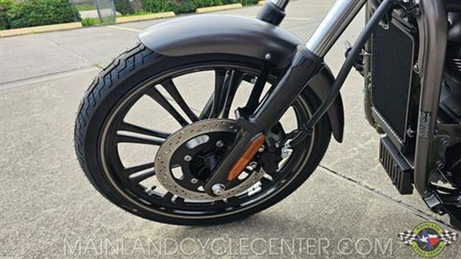 2024 Kawasaki Vulcan 900 Custom