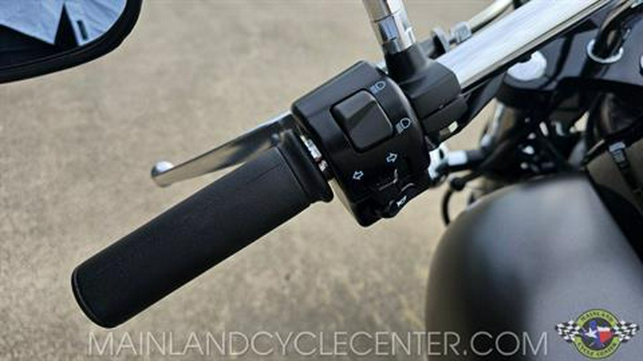 2024 Kawasaki Vulcan 900 Custom