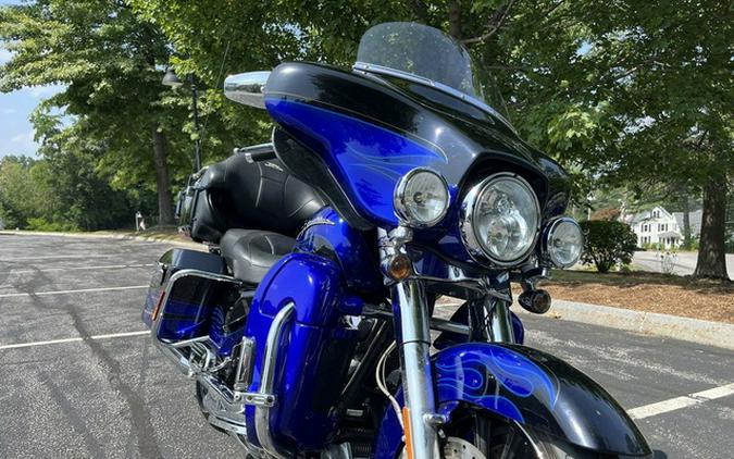 2011 Harley-Davidson FLHTCUSE6 - CVO Ultra Classic Electra Glide