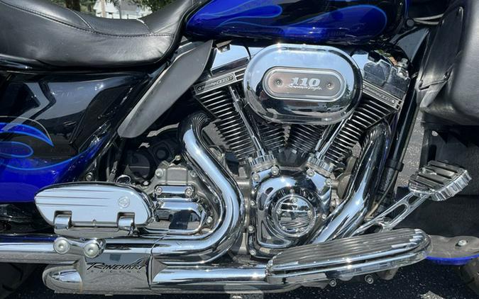 2011 Harley-Davidson FLHTCUSE6 - CVO Ultra Classic Electra Glide