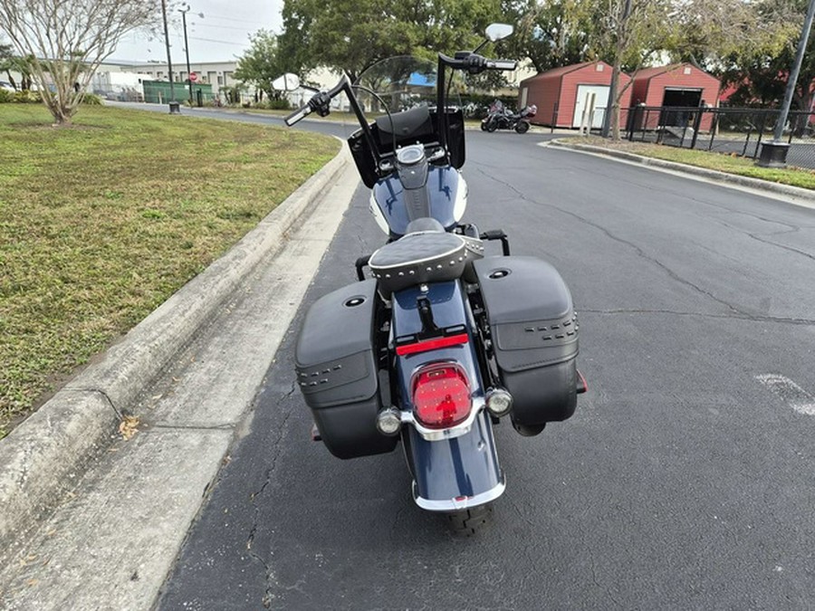 2019 Harley-Davidson Softail FLHC - Heritage Classic