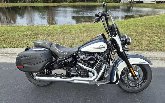 2019 Harley-Davidson Softail FLHC - Heritage Classic