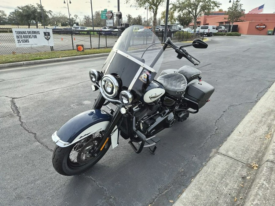 2019 Harley-Davidson Softail FLHC - Heritage Classic