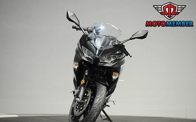 2020 Kawasaki Ninja 400 ABS Spark Black/ Magnetic Dark Gray/ Ph