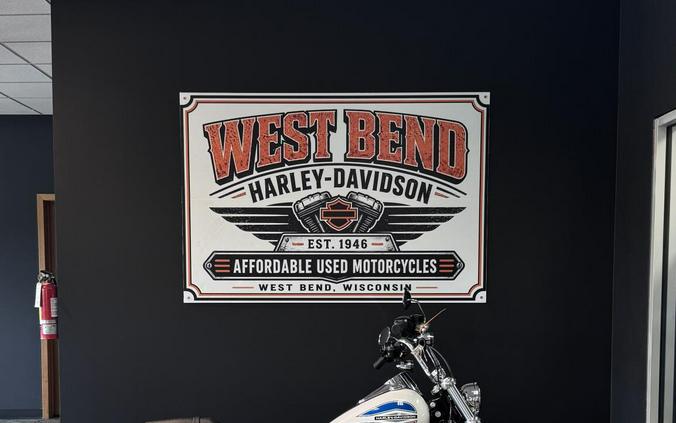 2026 Harley-Davidson Super Glide White Onyx Pearl