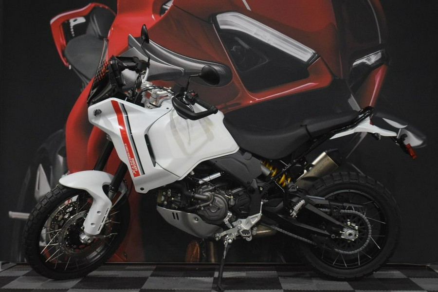 2023 Ducati DesertX Star White Silk