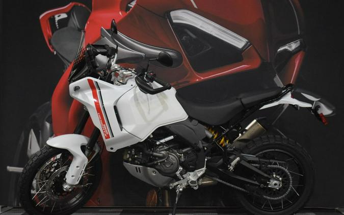 2023 Ducati DesertX Star White Silk