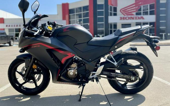 2022 Honda® CBR300R ABS