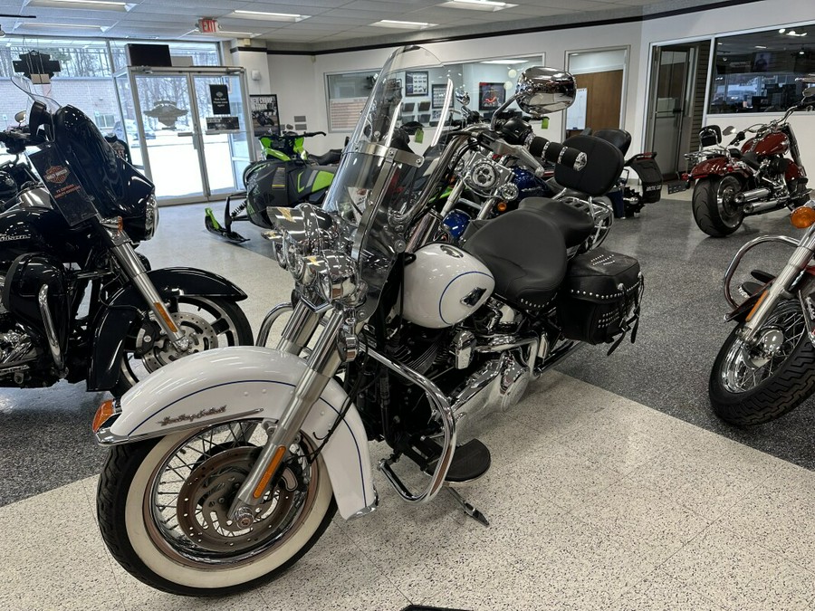 2012 Harley-Davidson® Heritage Softail® Classic White Hot Pearl