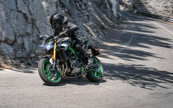 2025 Kawasaki Z900 SE ABS