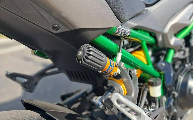 2025 Kawasaki Z900 SE ABS