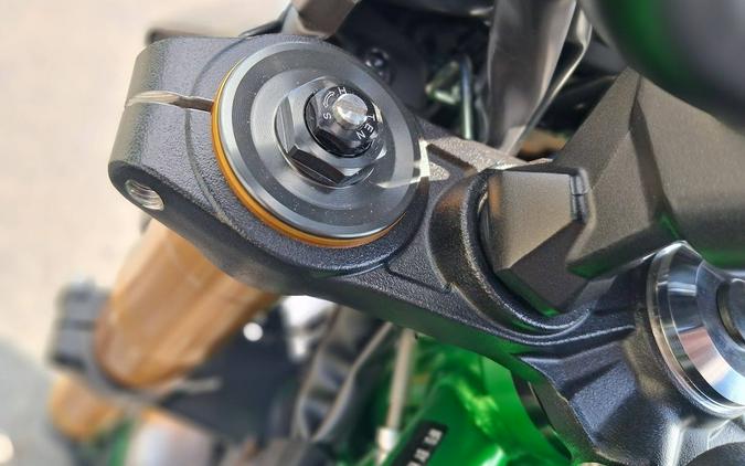 2025 Kawasaki Z900 SE ABS