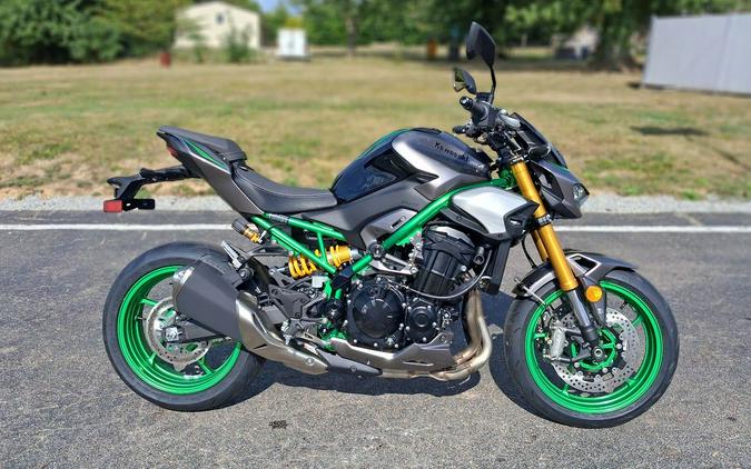 2025 Kawasaki Z900 SE ABS