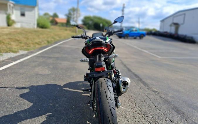 2025 Kawasaki Z900 SE ABS