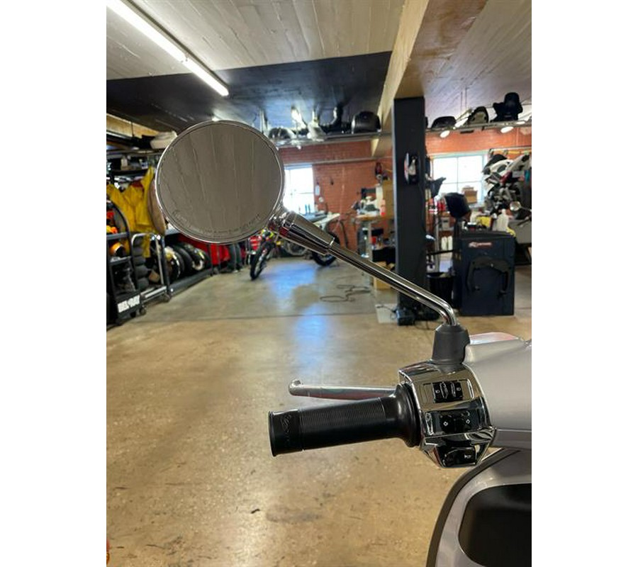 2025 Vespa Primavera 150 Tech