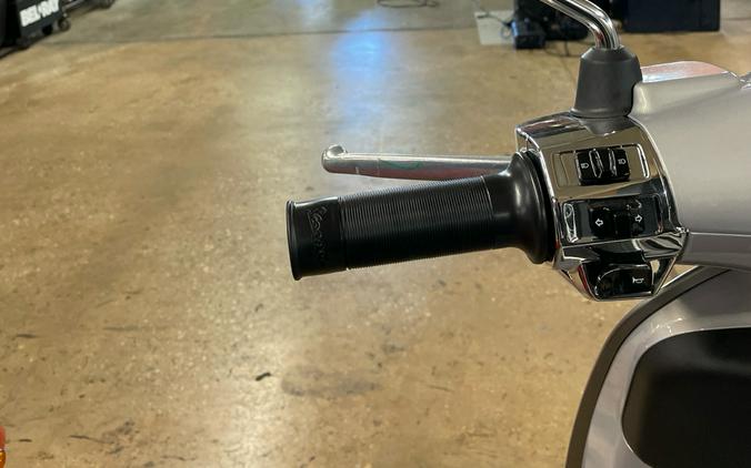 2025 Vespa Primavera 150 Tech