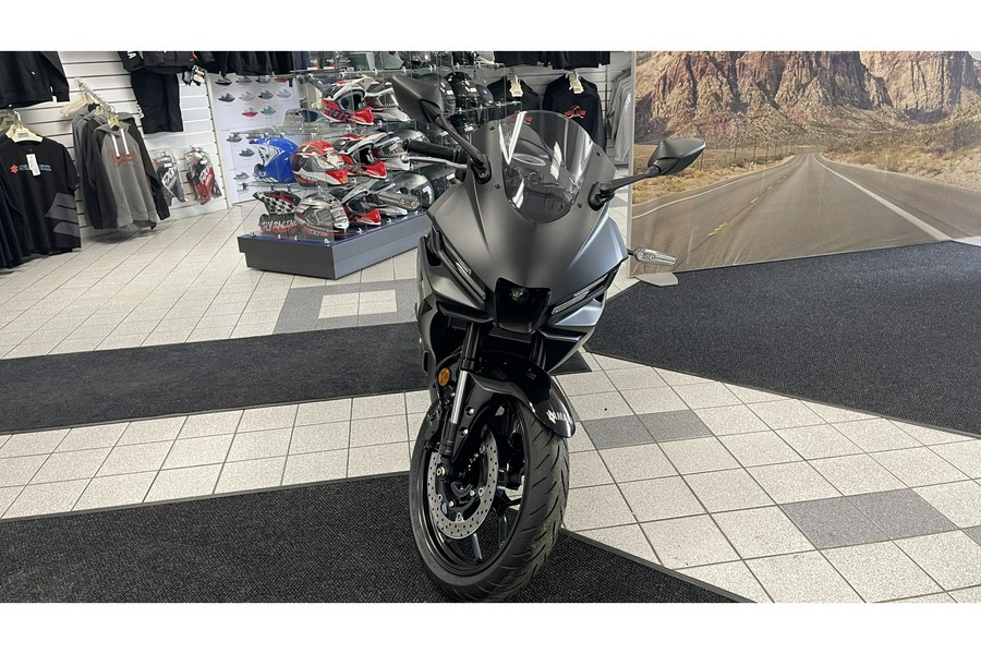 2025 Yamaha YZF-R3 ABS