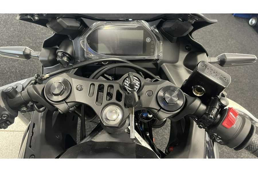 2025 Yamaha YZF-R3 ABS