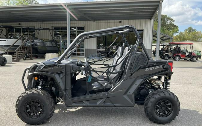 2025 Can-Am Maverick Trail DPS 700