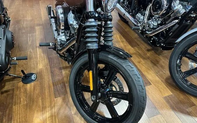 2026 Harley-Davidson Street Bob Vivid Black Chrome Cast Wheels | New Cruiser Motorcycle