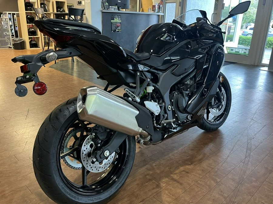 2024 Kawasaki Ninja® ZX™-4RR ABS