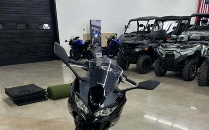 2025 Kawasaki Ninja® 500 KRT Edition SE ABS