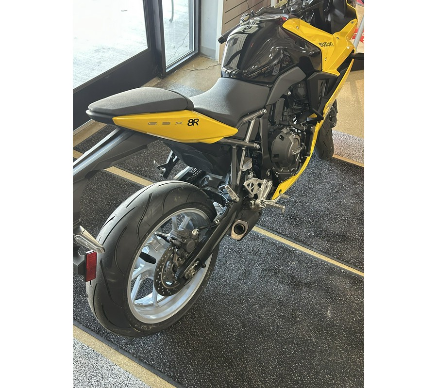 2024 Suzuki GSX-S 8R