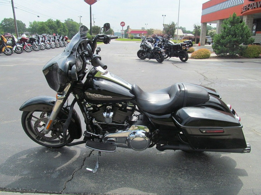 2017 Harley-Davidson FLHX - Street Glide