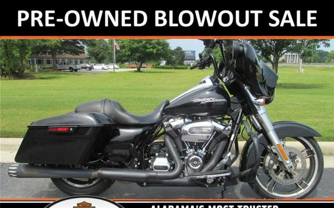 2017 Harley-Davidson FLHX - Street Glide