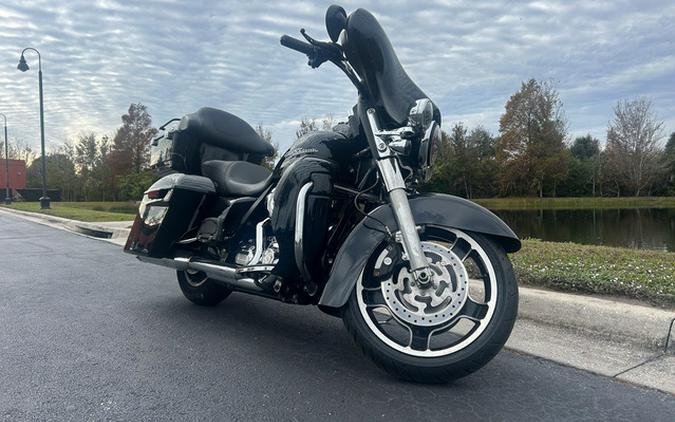 2013 Harley-Davidson FLHX - Street Glide