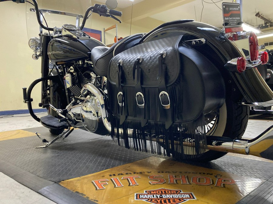 2017 Harley-Davidson® Softail® Deluxe Vivid Black FLSTN